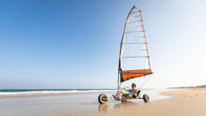 Sand yacht